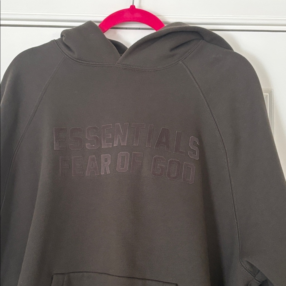 Essentials Fear of God off black Hoodie - Picture 2 of 8
